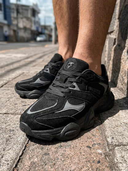 Tenis deportivos tipo chunky en tono negro 590-1467441
